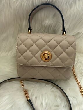 ✨ VERSACE LA MEDUSA ✨ Quilted Top-Handle Bag in Taupe with Gold Medallion